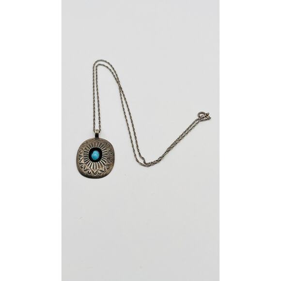 Native American Silver Medal Oval Turquoise Pendant With Link Chain Necklace - Picture 1 of 8